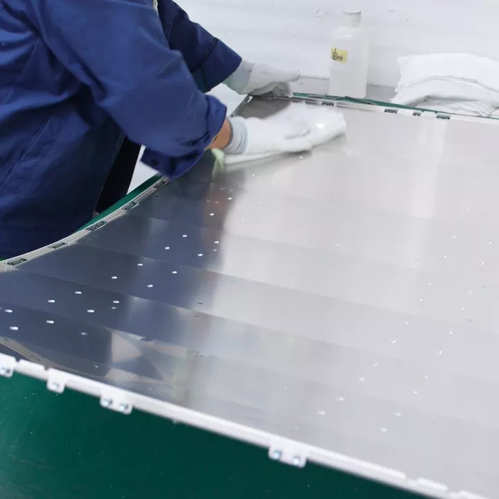 Piegatura e curvatura della lamiera CNC