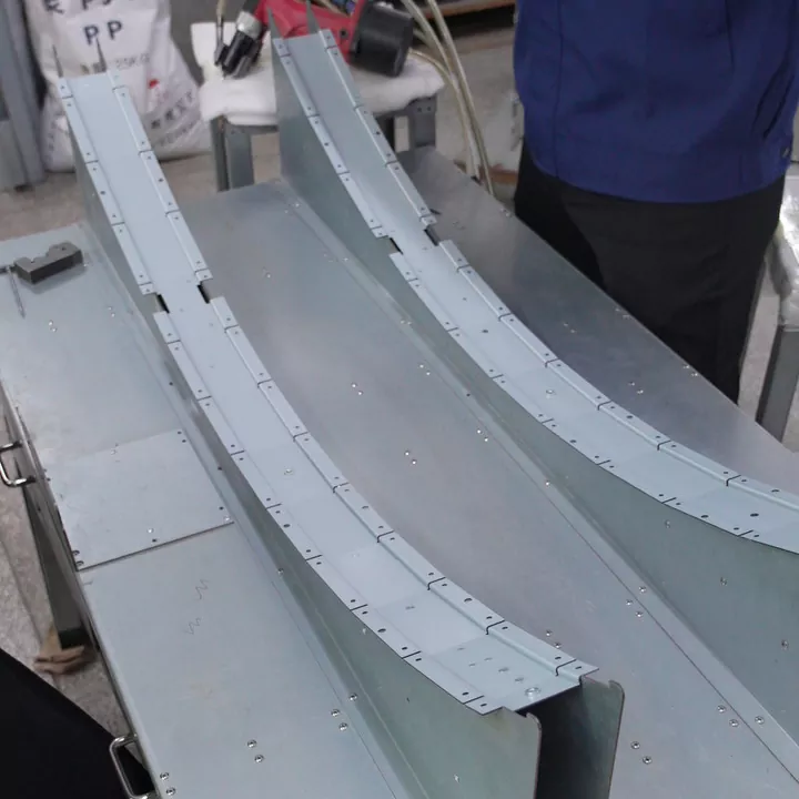 Monitor LCD per la lavorazione della lamiera